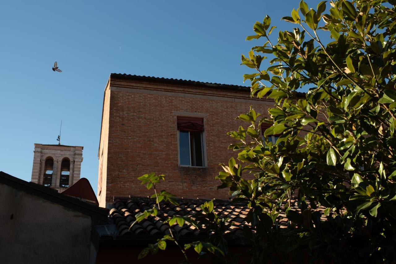 Corte Degli Estensi, Romantica Mansardina Ferrare Extérieur photo