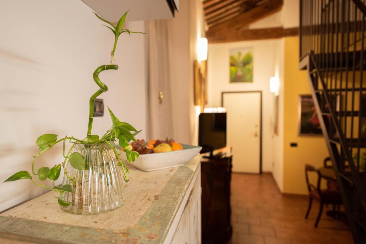 Corte Degli Estensi, Romantica Mansardina Ferrare Extérieur photo